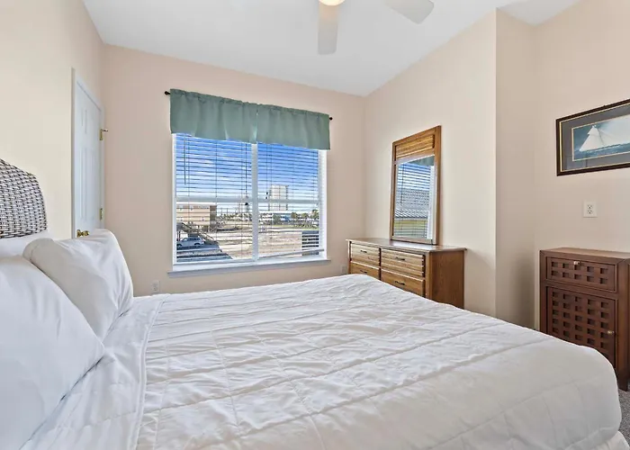 Apartment Far Reach Ii By Collection Gulf Shores