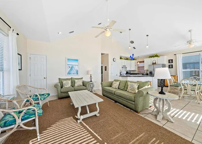 Apartment Far Reach Ii By Collection