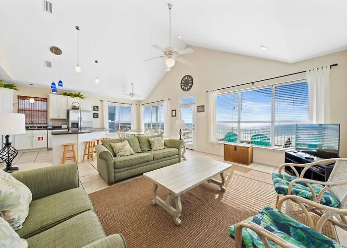 Apartment Far Reach Ii By Collection *